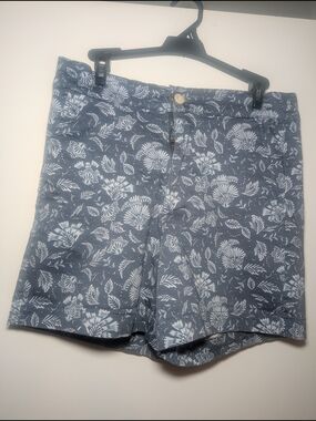 JACHS Girlfriend Blue Floral Bermuda Shorts